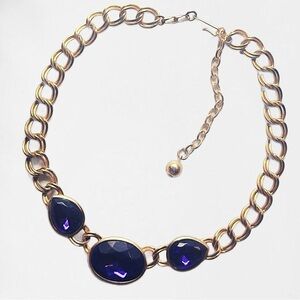 Brilliant Three Stone Purple Lucite Trifari TM Necklace! **SHINEY** :)